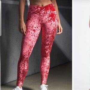 Fabletics highwasted crushed velour crossover legging size L